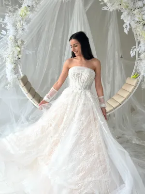 A-line Tulle Lace bridal gown Nadya