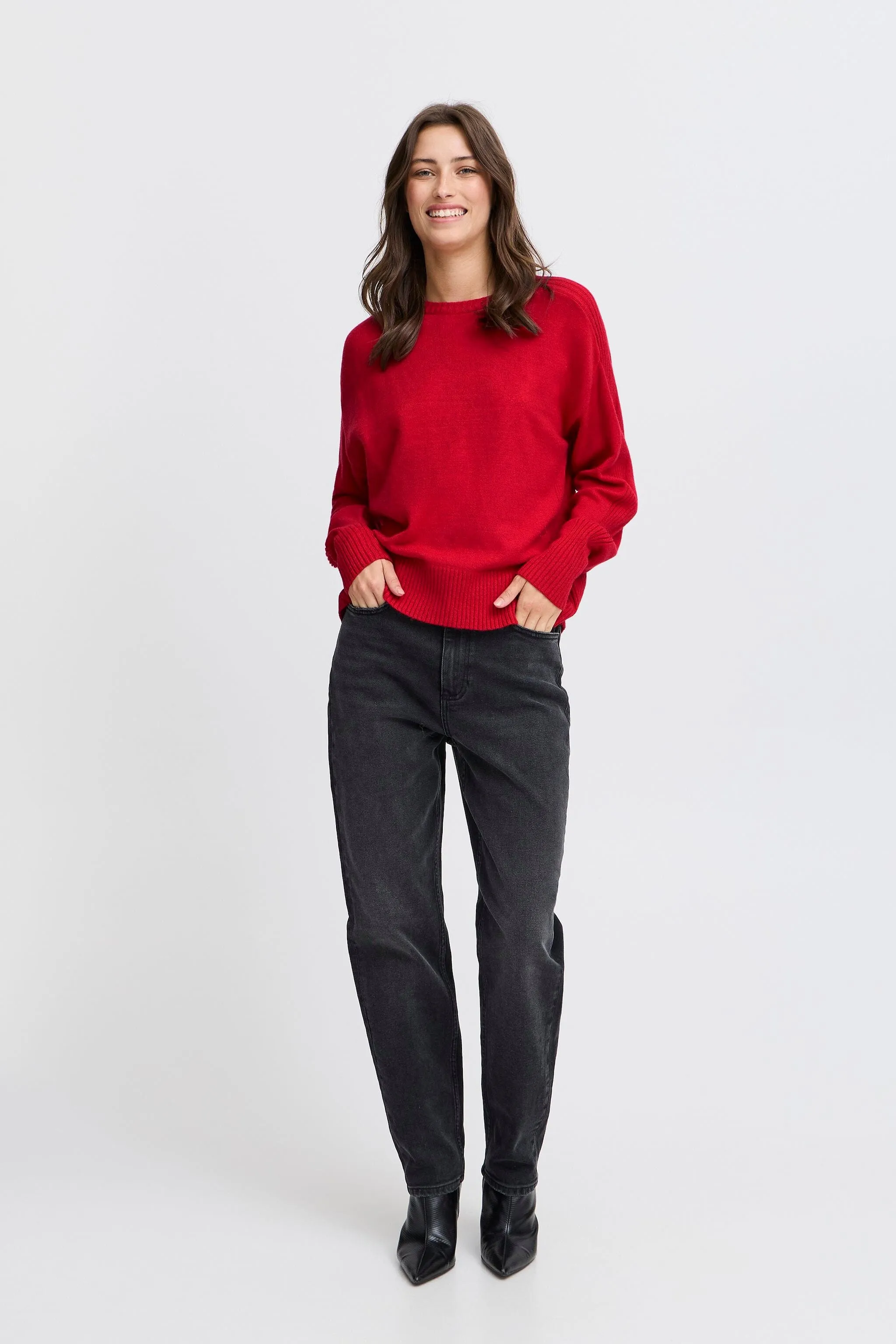 CHERRY OVERSIZED CREWNECK SWEATER